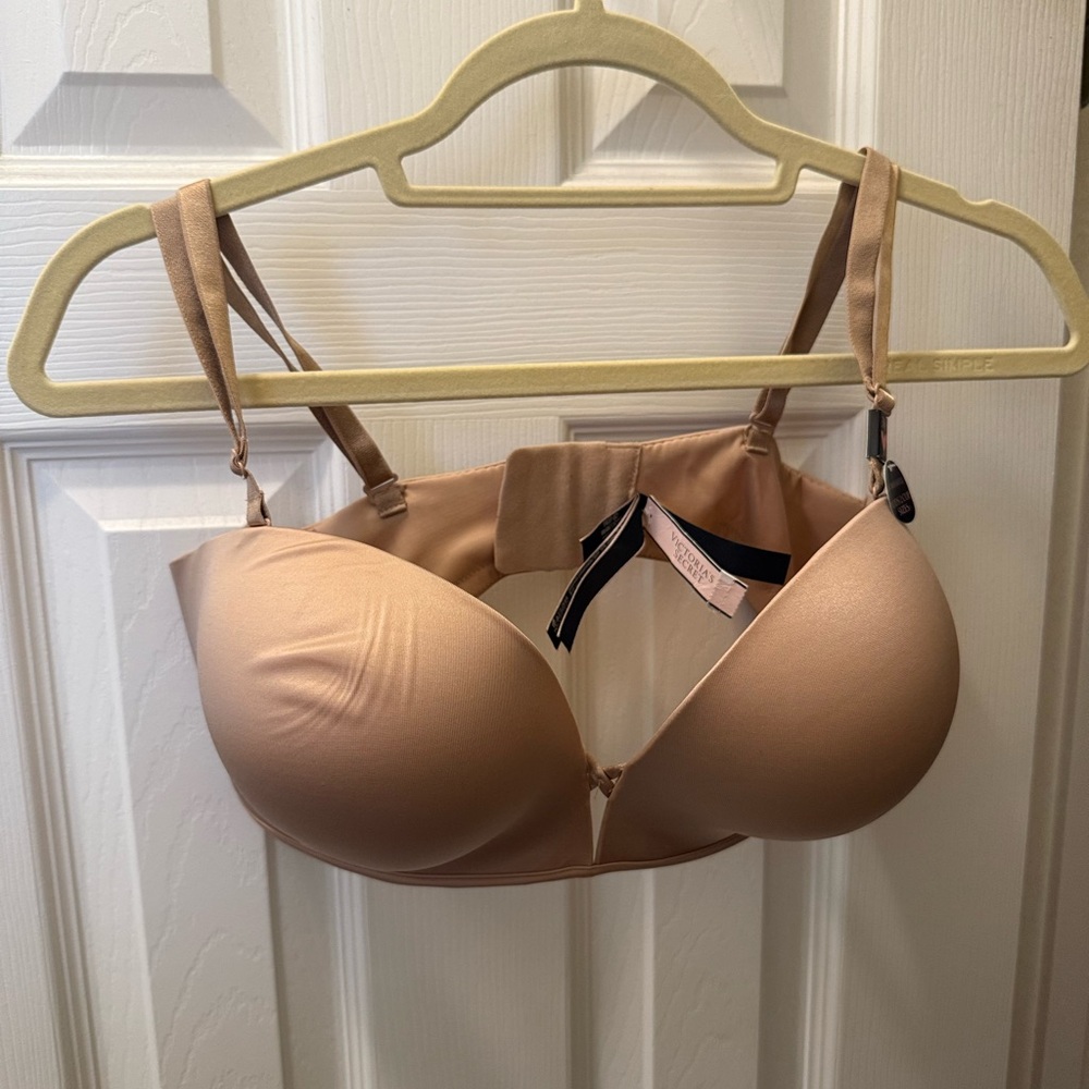 NWT Victoria's Secret Strapless Bombshell Push Up Bra Size 38C - Picture 2 of 5